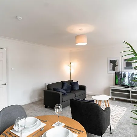 Bright 1 Bed Harbour-side In Apartment