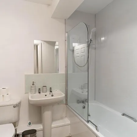 Bright 1 Bed Harbour-side In Whitehaven