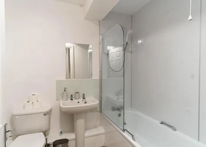 Bright 1 Bed Harbour-side In Whitehaven