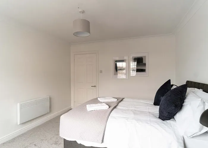 Bright 1 Bed Harbour-side In Whitehaven